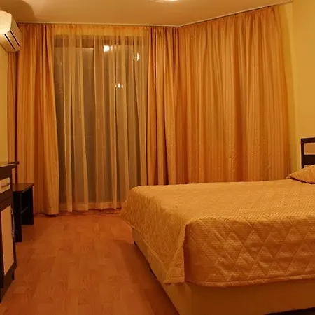 Hotel South - New Management And Free Access Tsarévo