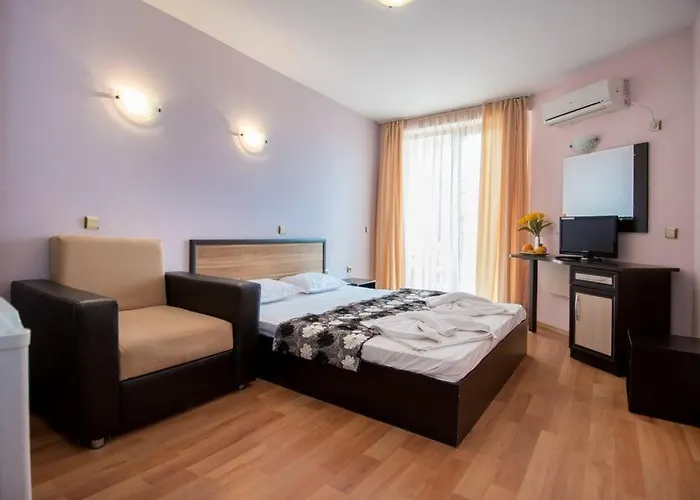 Hotel South - New Management And Free Access Tsarevo