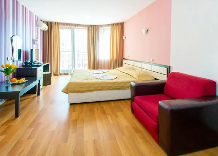 South - New Management And Free Access Hotel Tsarevo