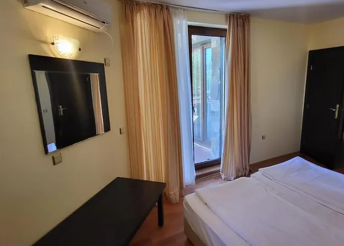 Hotel South - New Management And Free Access Tsarevo